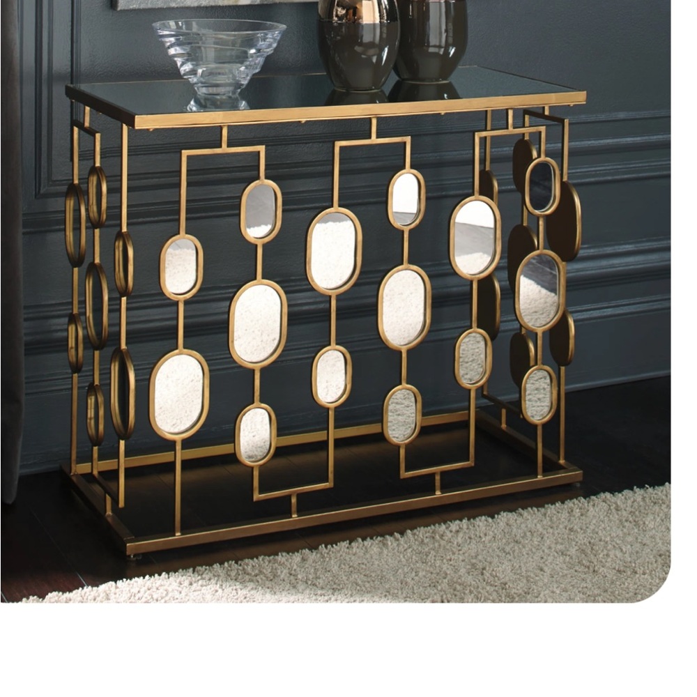 Elegant Gold and Mirror Console Table